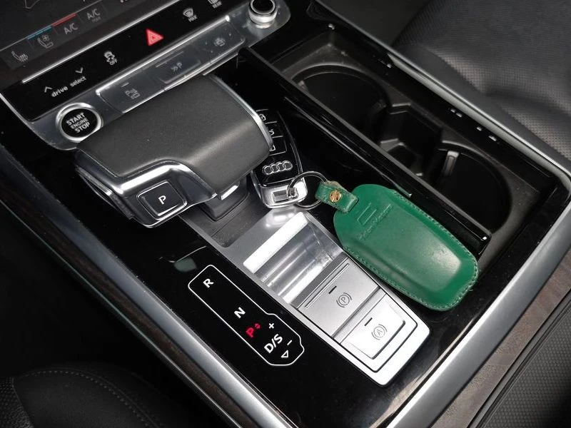 Audi Q7 3.0 Automatic, снимка 10 - Автомобили и джипове - 55462907