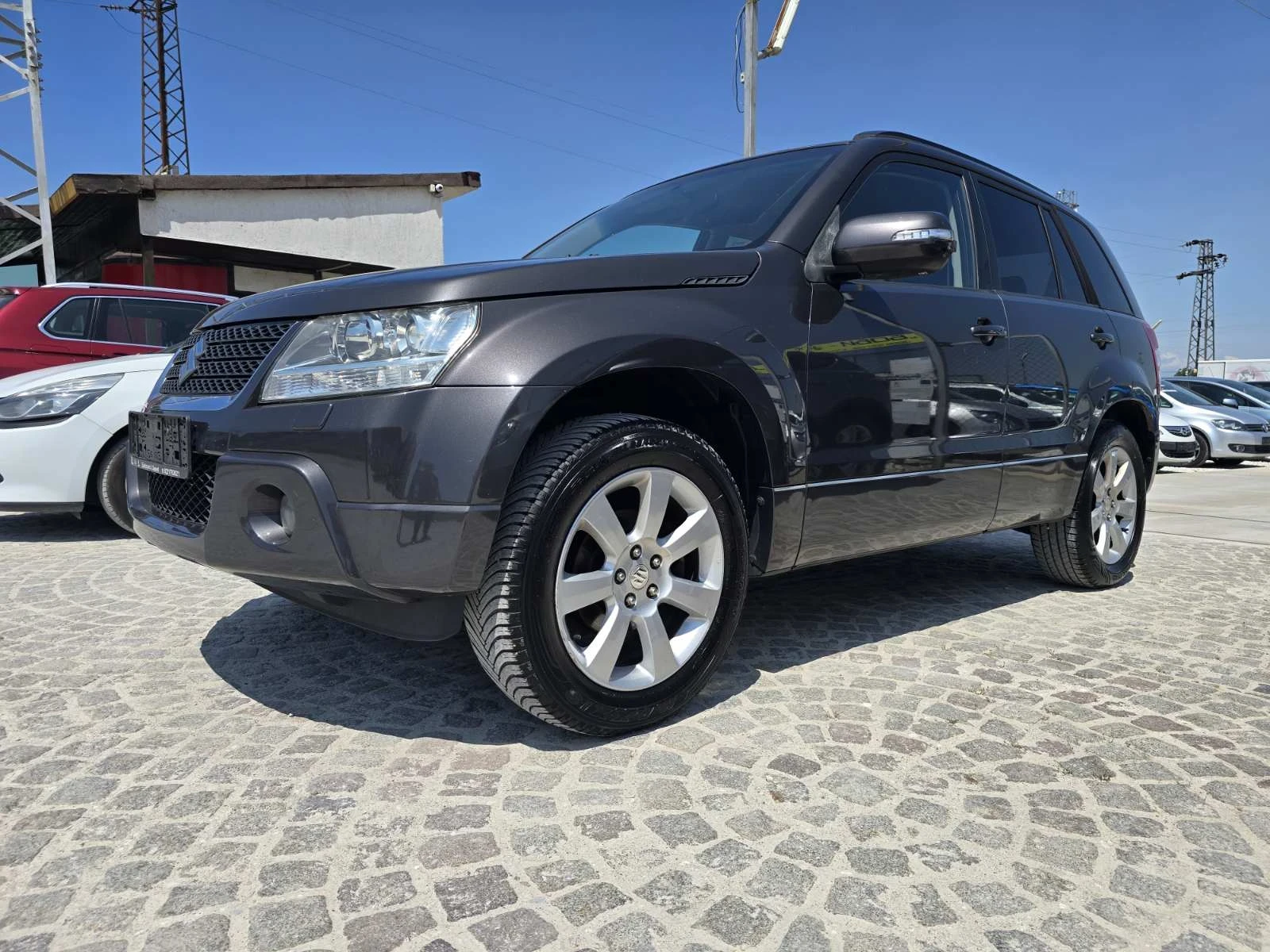 Suzuki Grand vitara 4X4 БЕНЗИН АВТОМАТИК НАВИГАЦИЯ КАМЕРА АВТОПИЛОТ , снимка 1