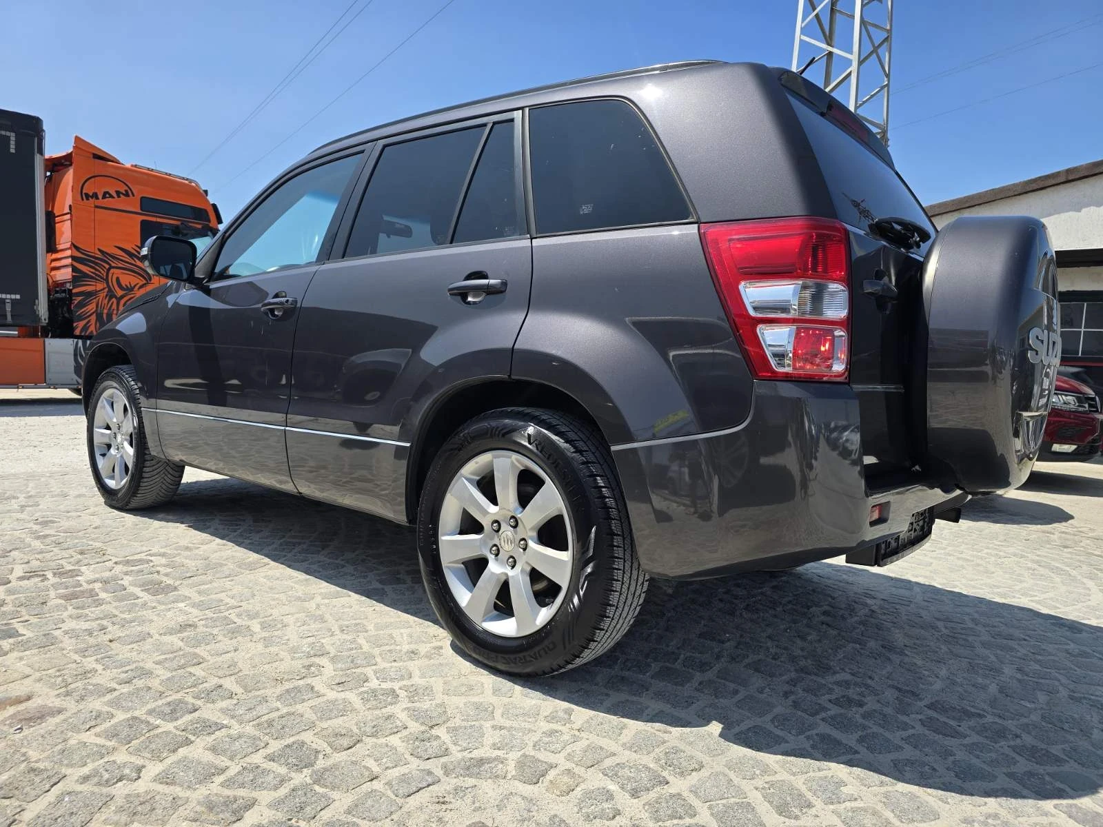 Suzuki Grand vitara 4X4 БЕНЗИН АВТОМАТИК НАВИГАЦИЯ КАМЕРА АВТОПИЛОТ  - изображение 3