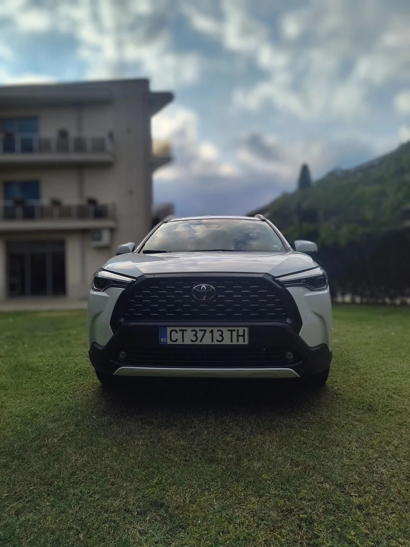 Toyota Rav4 Corolla cross XLE - изображение 2