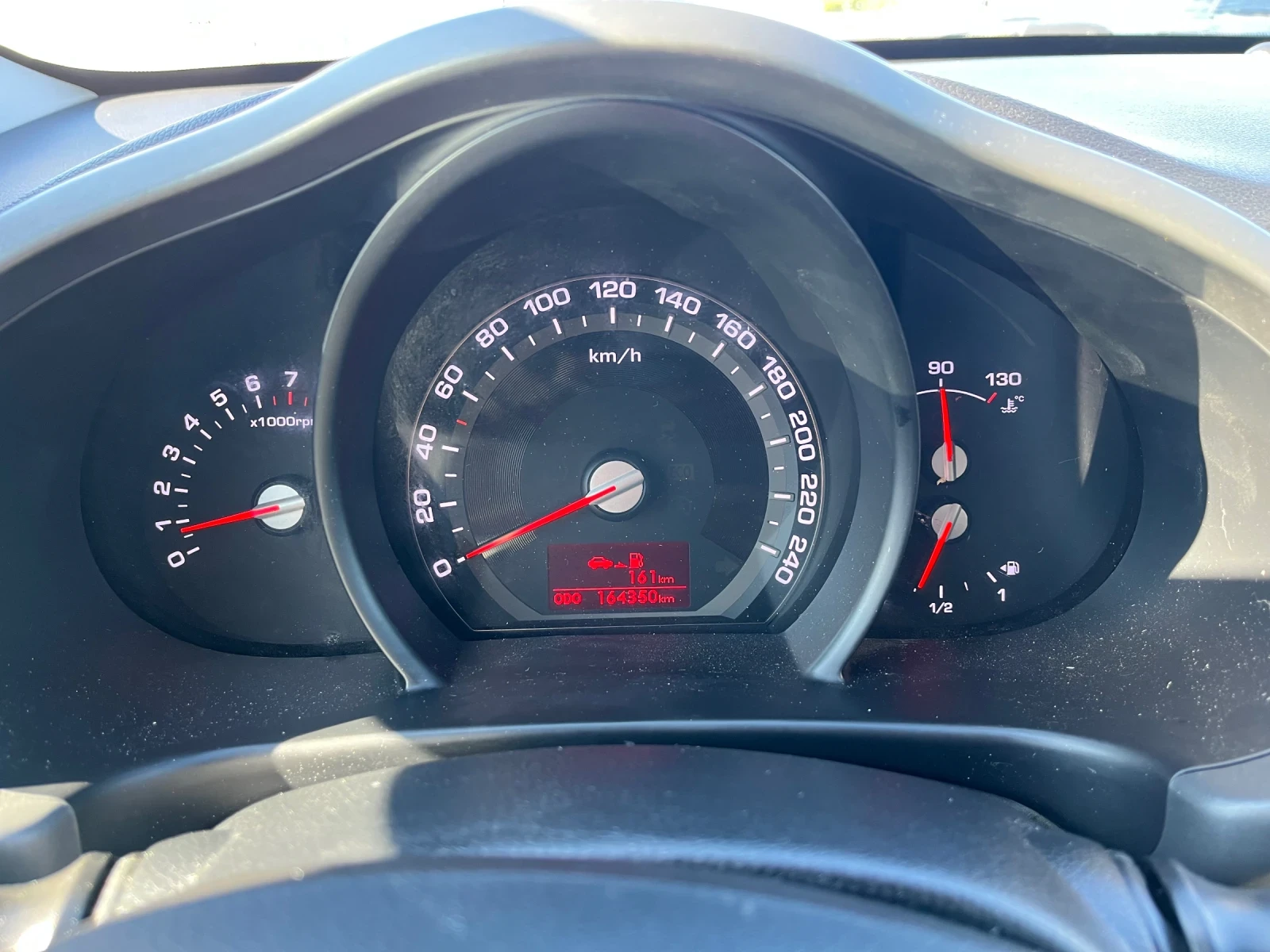 Kia Sportage 1.6i 135кс Панорама - изображение 8