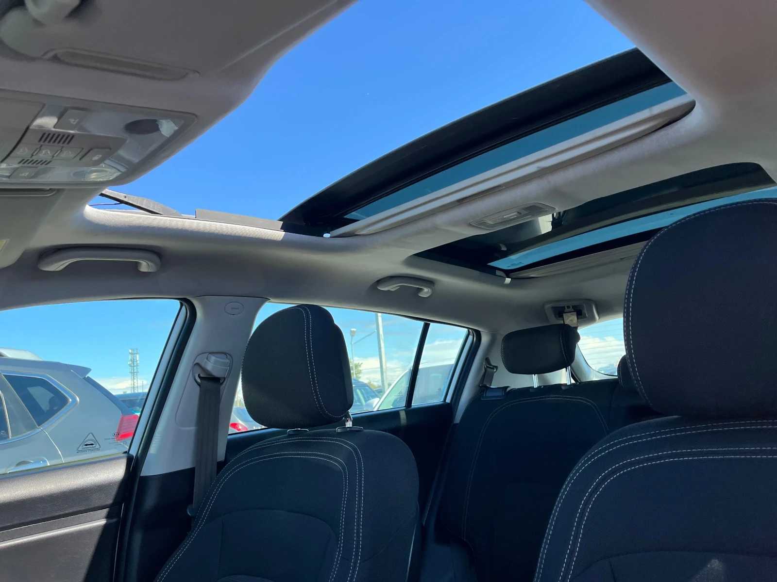 Kia Sportage 1.6i 135кс Панорама - изображение 9