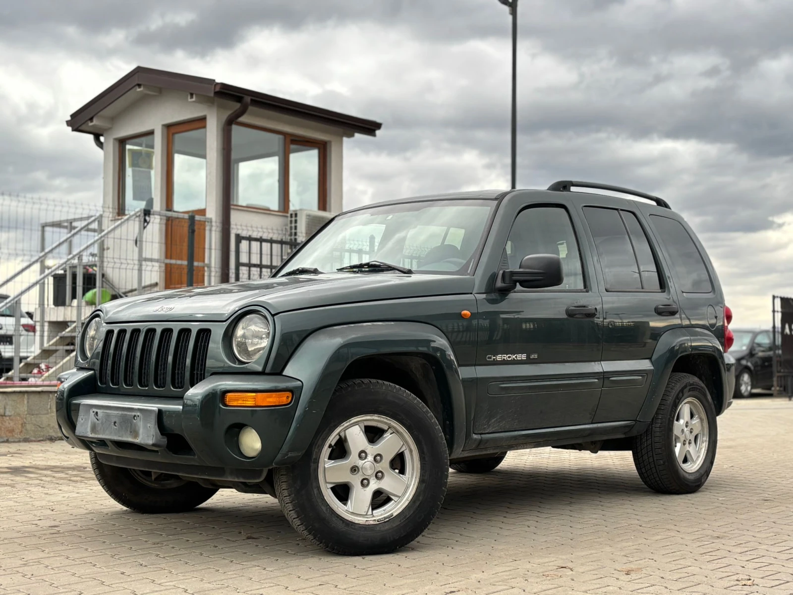Jeep Cherokee / 2.5D / 143HP /   / | Mobile.bg   1