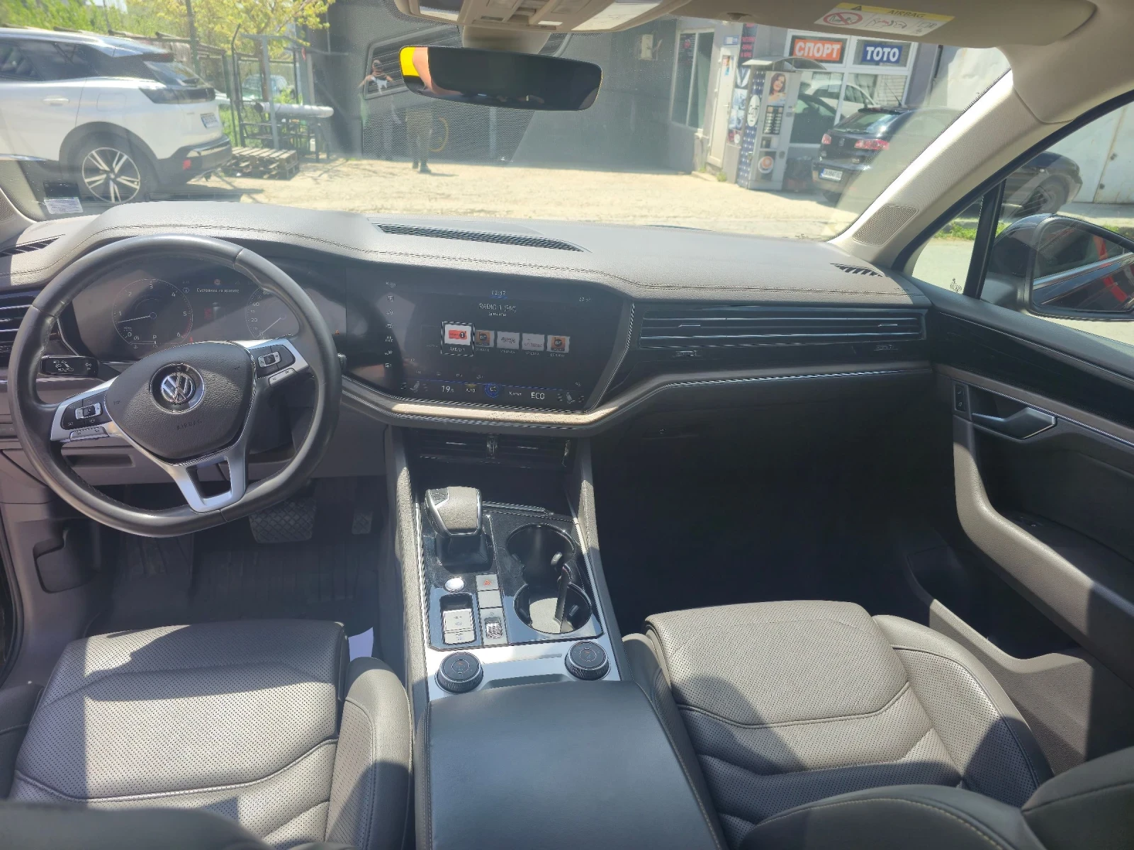 VW Touareg 3.0 V6 TDI 4Motion Full Option, снимка 11 - Автомобили и джипове - 54520784