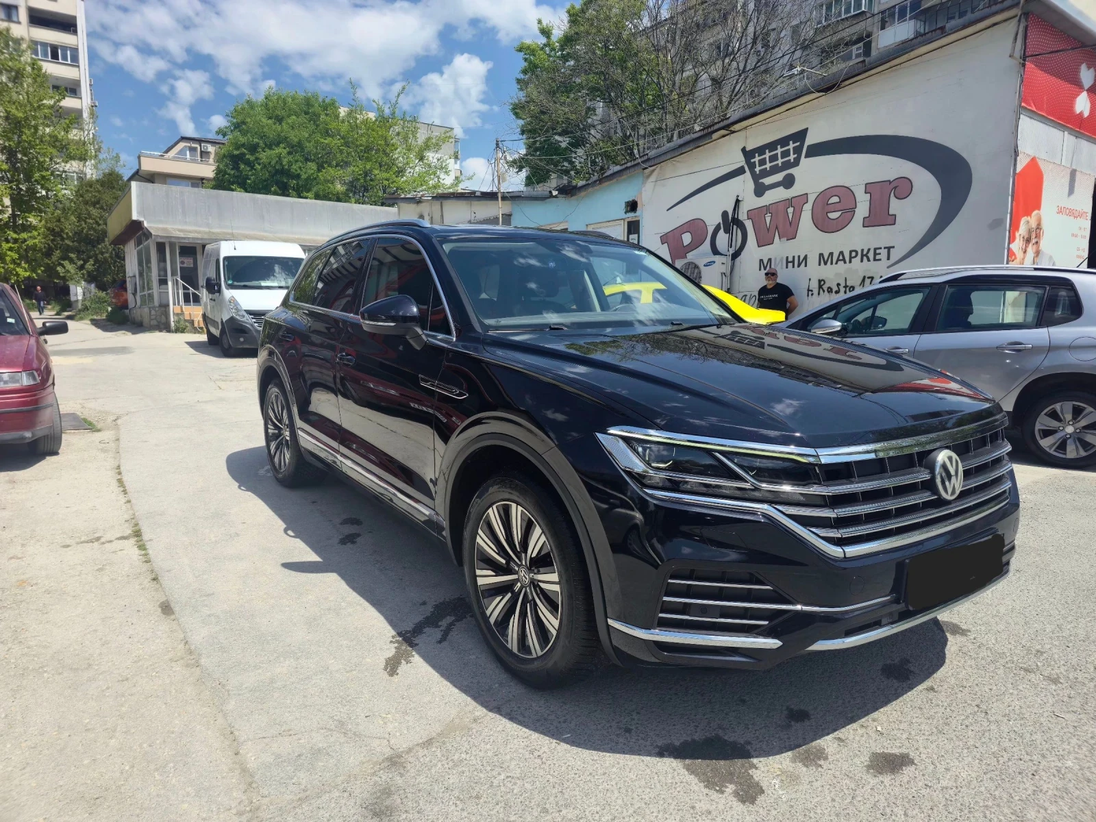 VW Touareg 3.0 V6 TDI 4Motion Full Option, снимка 2 - Автомобили и джипове - 54520784