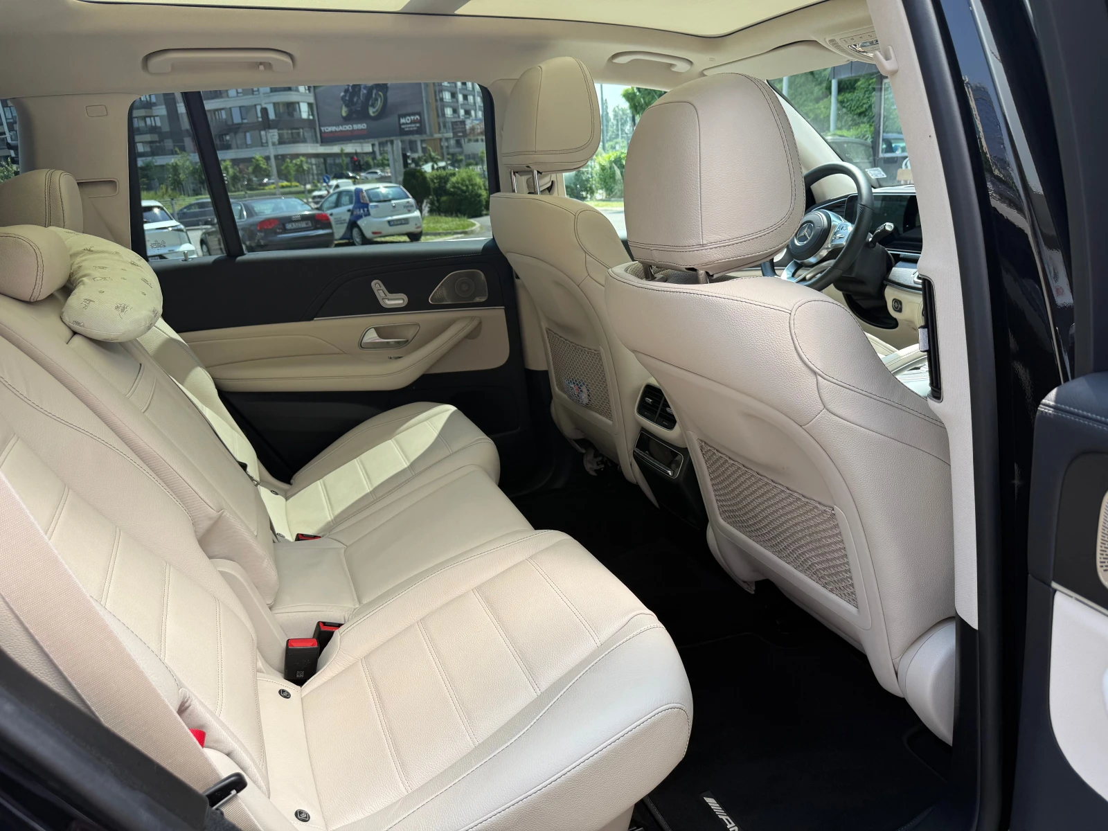 Mercedes-Benz GLS 400 400d 4matic* BURMESTER* PANORAMA, снимка 11 - Автомобили и джипове - 54839763