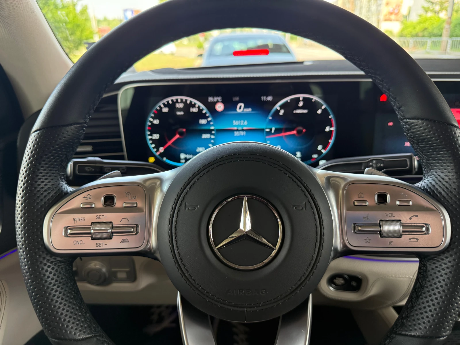 Mercedes-Benz GLS 400 400d 4matic* BURMESTER* PANORAMA, снимка 16 - Автомобили и джипове - 54839763