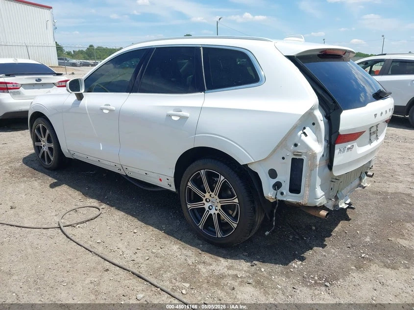 Volvo XC60 2.0l T6 Inscription, снимка 3 - Автомобили и джипове - 54860737