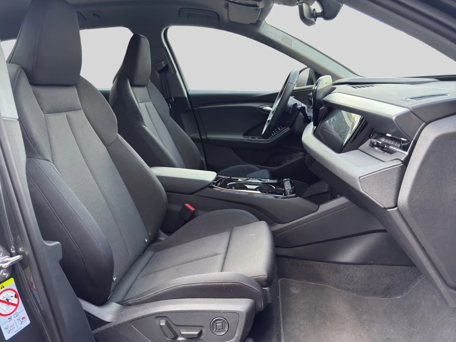 Audi Q6 E-TRON/S-LINE/252HP/MATRIX/B&K/552z, снимка 8 - Автомобили и джипове - 55189333