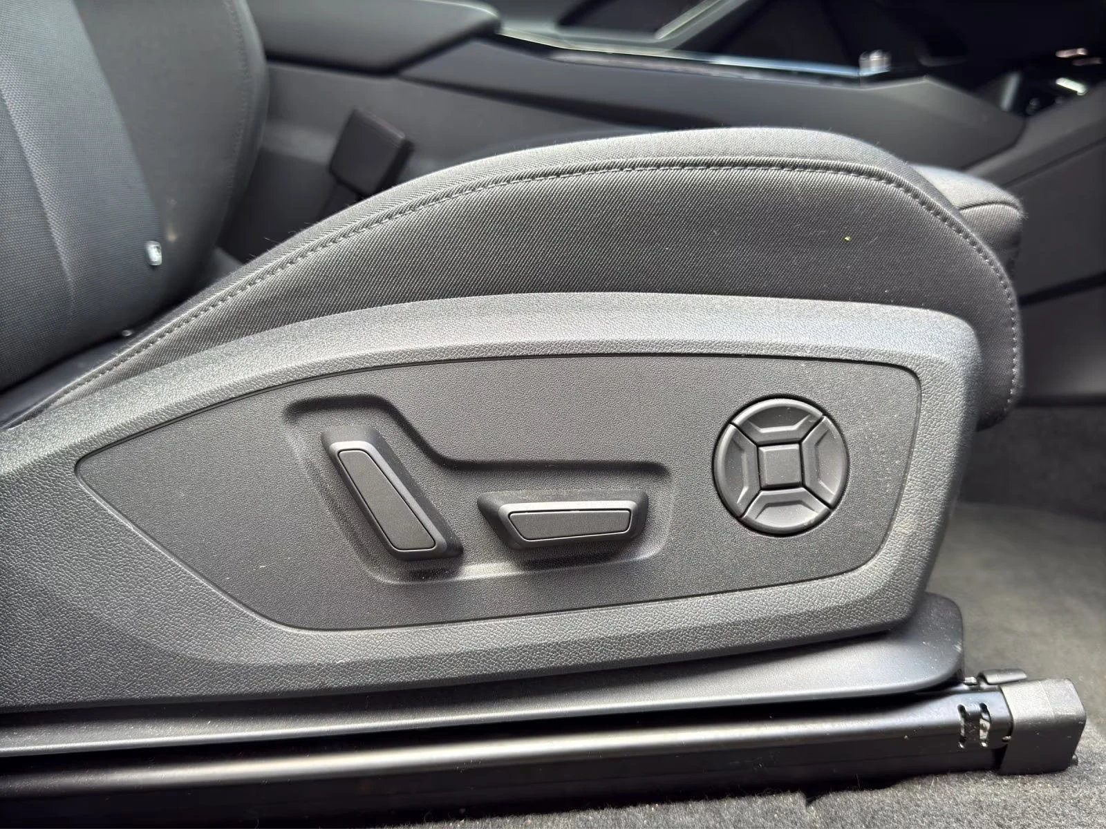 Audi Q6 E-TRON/S-LINE/252HP/MATRIX/B&K/552z, снимка 10 - Автомобили и джипове - 55189333
