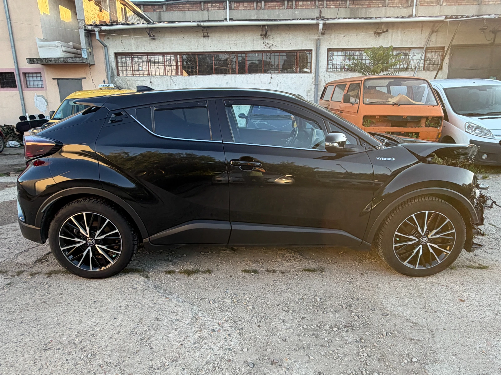 Toyota C-HR 1.8 HYBRID | Mobile.bg � ����������� 6