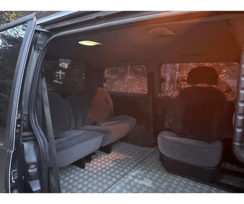 Hyundai Starex, снимка 11 - Бусове и автобуси - 52517599