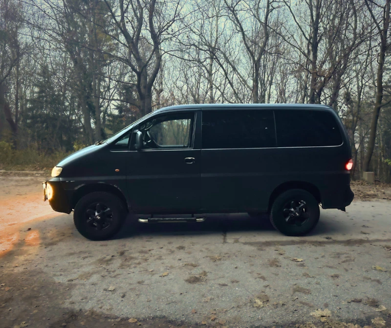 Hyundai Starex, снимка 3 - Бусове и автобуси - 52517599