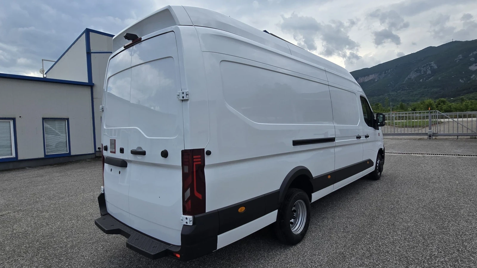Renault Master, снимка 4 - Бусове и автобуси - 54828411