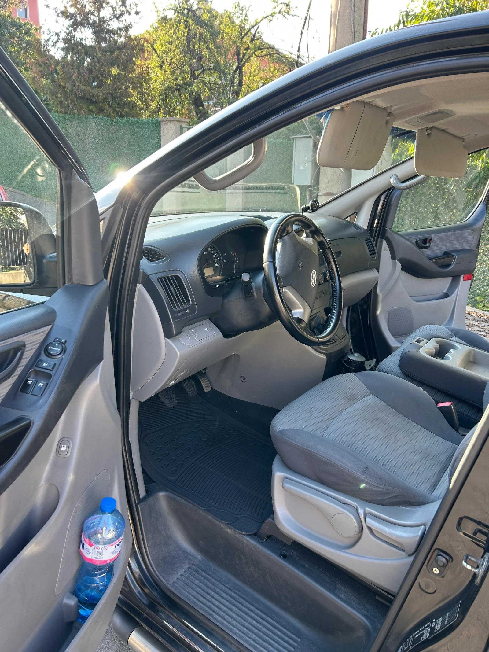 Hyundai H1 Товарен 2+ 1, снимка 13 - Бусове и автобуси - 56150922