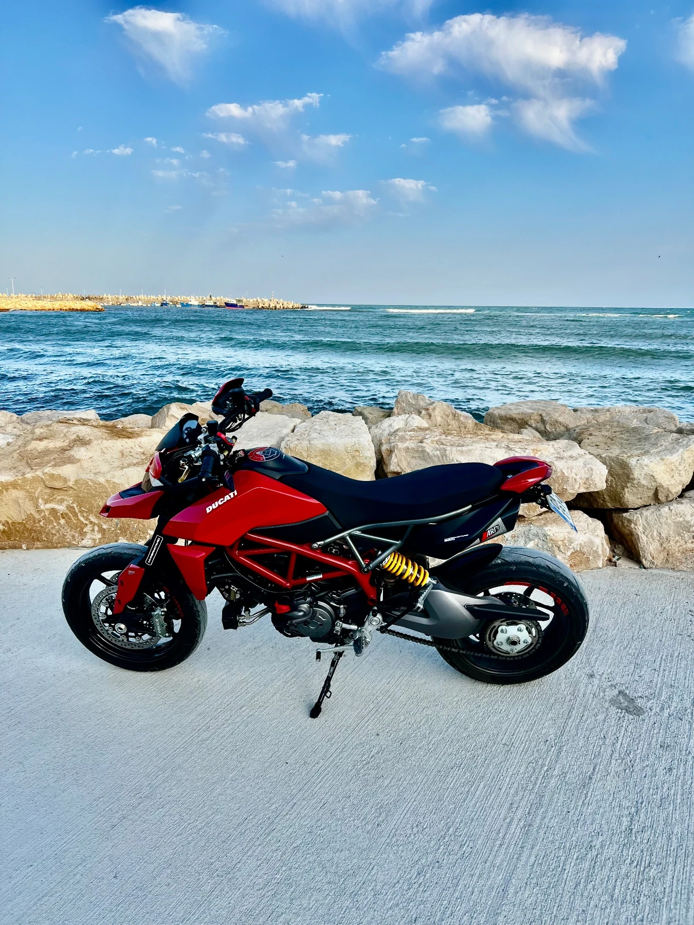 Yamaha YZF-R1 БАРТЕР Ducati Hypermotard 950 - изображение 3