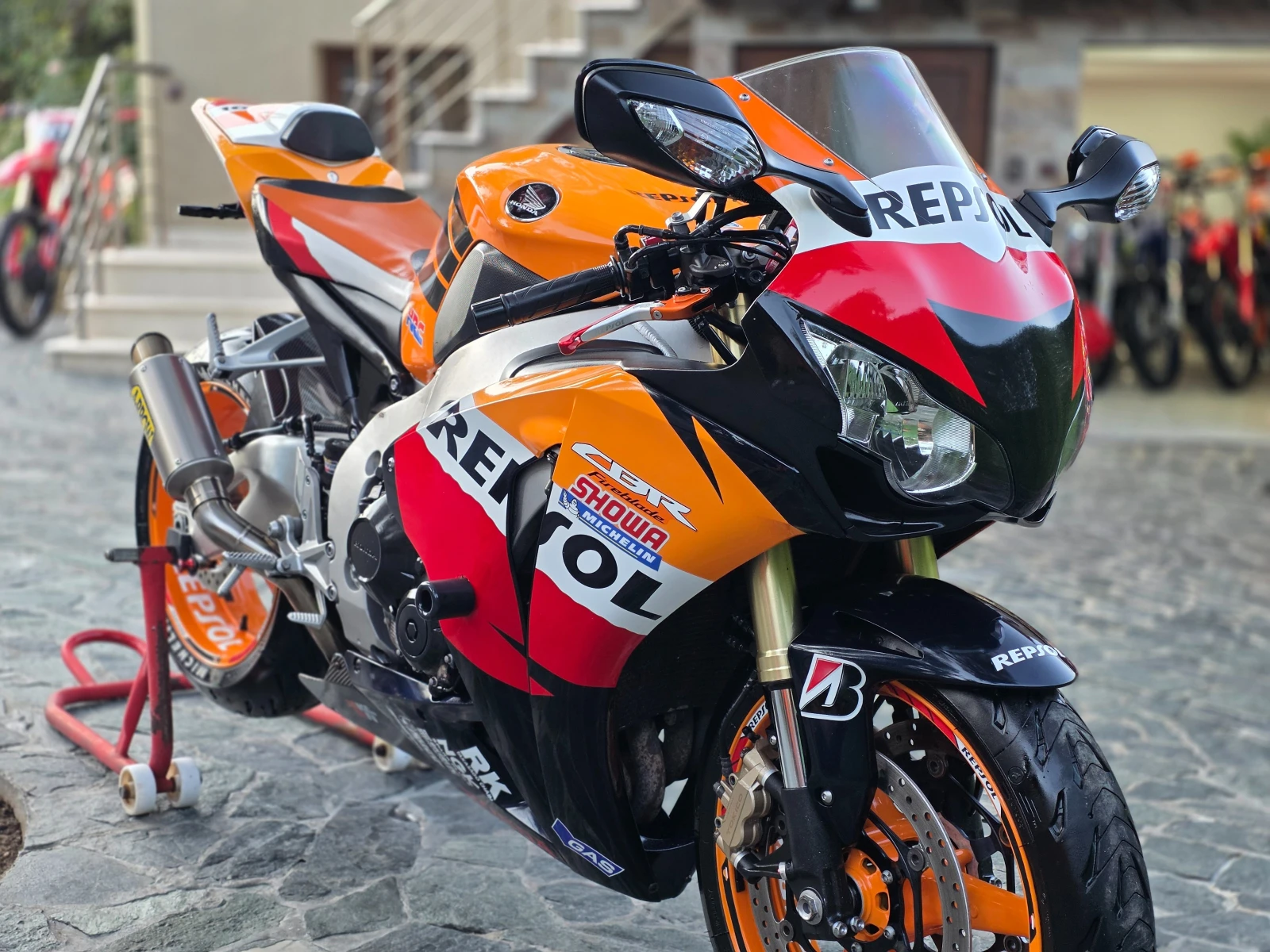Honda Cbr 1000 ЛИЗИНГ REPSOL, снимка 2 - Мотоциклети и мототехника - 55647220