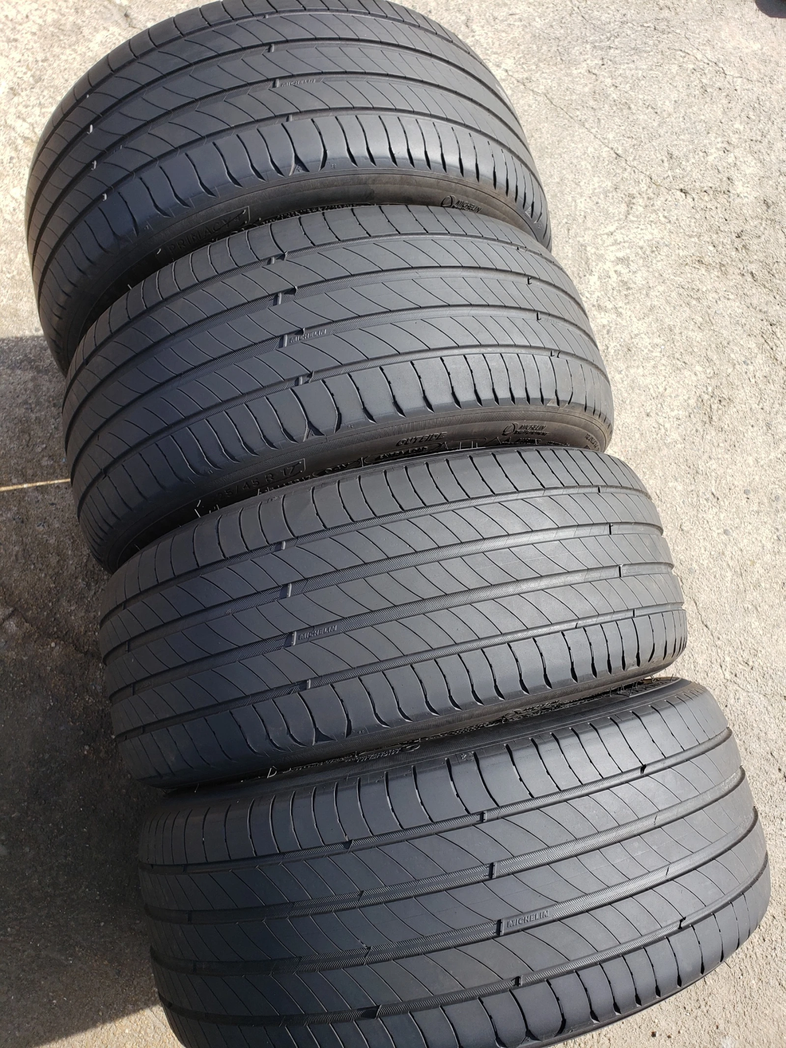 Гуми Летни 225/45R17, снимка 4 - Гуми и джанти - 53808027