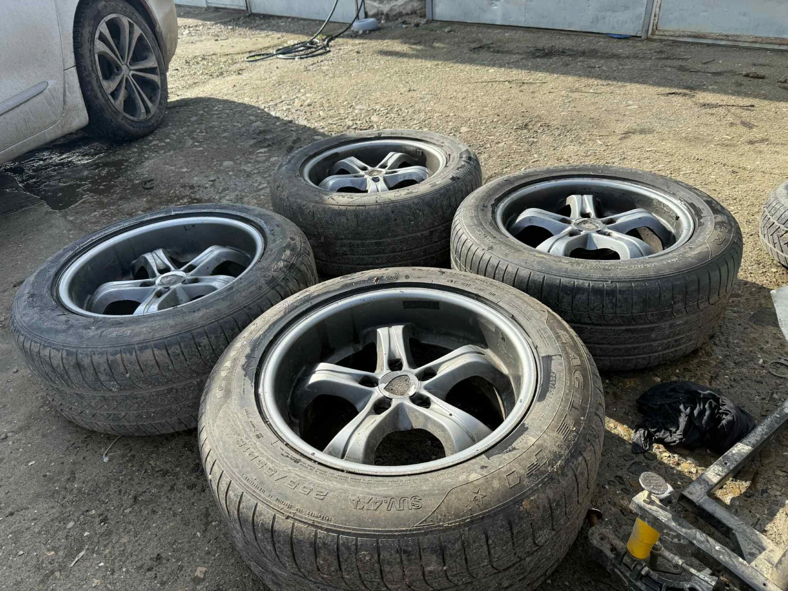 Гуми с джанти Goodyear 255/55R18