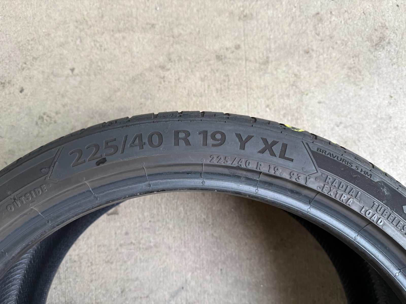Гуми Летни 225/40R19, снимка 6 - Гуми и джанти - 55310502