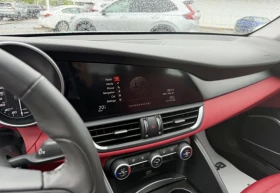 Alfa Romeo Giulia Ti berline sport Q4 / HARMAN KARDON / ПАНОРАМА /, снимка 17