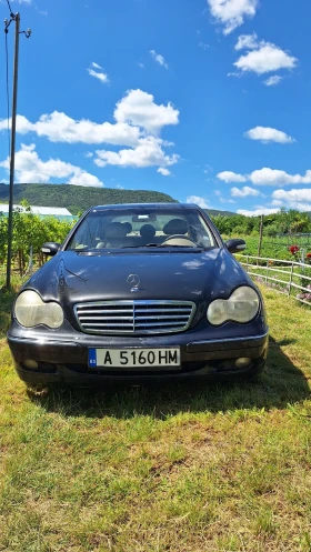 Mercedes-Benz C 200, снимка 14