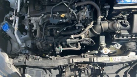 Toyota Yaris 1.5i Ръчни скорости/Мултимедия, снимка 13
