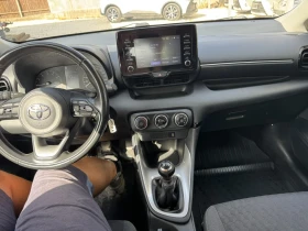 Toyota Yaris 1.5i Ръчни скорости/Мултимедия, снимка 14