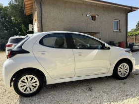 Toyota Yaris 1.5i Ръчни скорости/Мултимедия, снимка 6