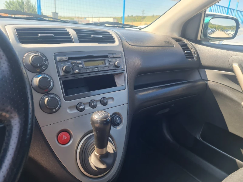 Honda Civic 1.7 cdti, снимка 11 - Автомобили и джипове - 41802749