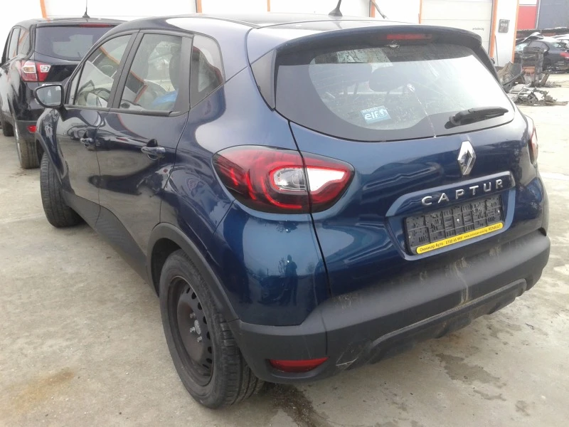 Renault Captur 1,5d, снимка 6 - Автомобили и джипове - 43411613