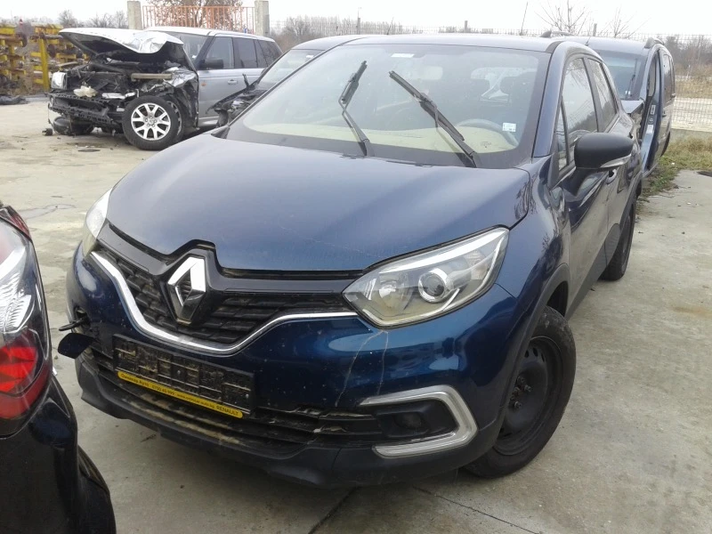 Renault Captur 1,5d, снимка 3 - Автомобили и джипове - 43411613