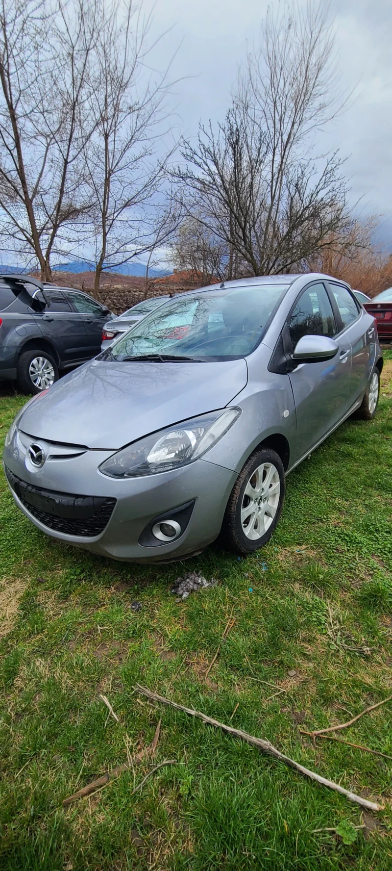 Mazda 2 1, 5i atomatic, снимка 1 - Автомобили и джипове - 47083524