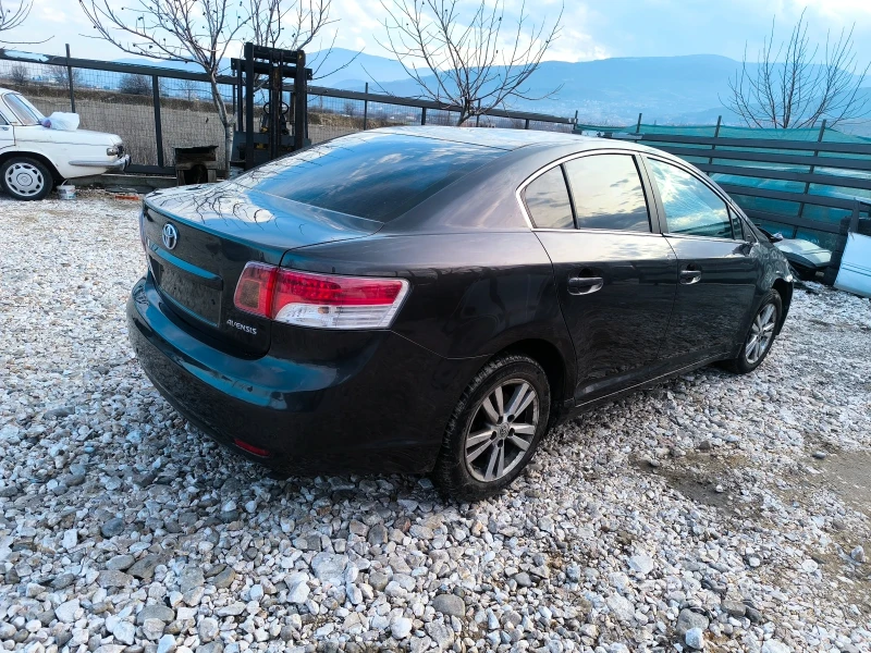 Toyota Avensis 1.8i НА ЧАСТИ , снимка 5 - Автомобили и джипове - 48897991