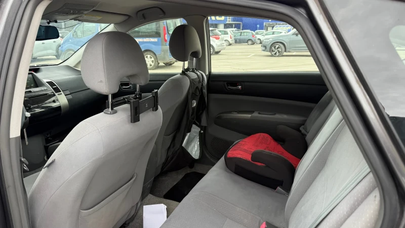 Toyota Prius Hybrid 1.5 бензин 121hp, снимка 9 - Автомобили и джипове - 52634131