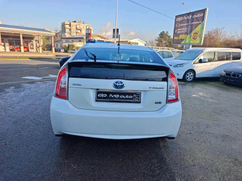 Toyota Prius ХИБРИД* ПАНОРАМА* ЛЕД* НАВИ* ГАРАНЦИЯ, снимка 4 - Автомобили и джипове - 52849567