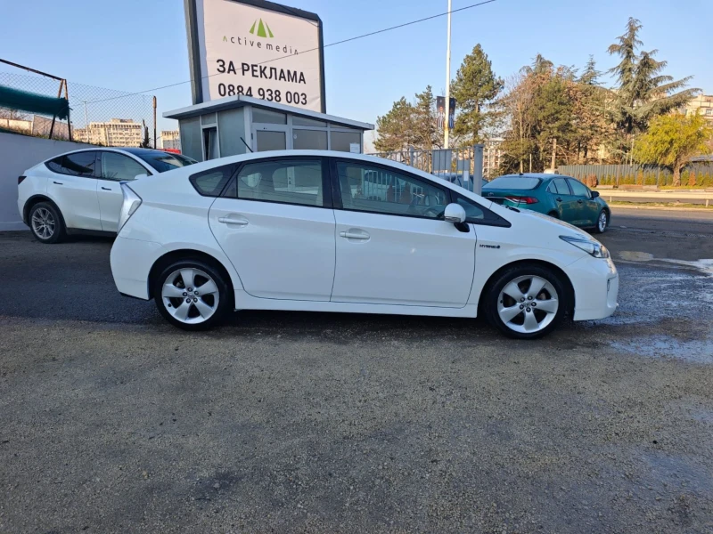 Toyota Prius ХИБРИД* ПАНОРАМА* ЛЕД* НАВИ* ГАРАНЦИЯ, снимка 6 - Автомобили и джипове - 52849567
