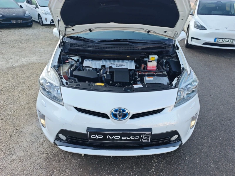 Toyota Prius ХИБРИД* ПАНОРАМА* ЛЕД* НАВИ* ГАРАНЦИЯ, снимка 17 - Автомобили и джипове - 52849567