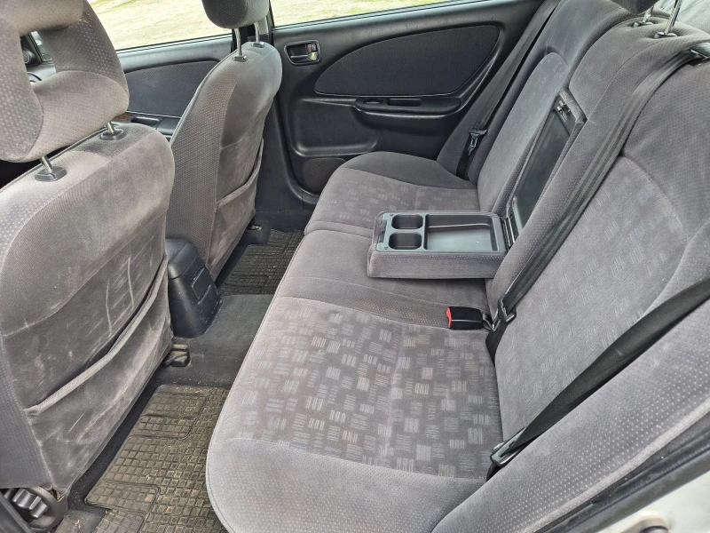 Toyota Avensis, снимка 7 - Автомобили и джипове - 53560409