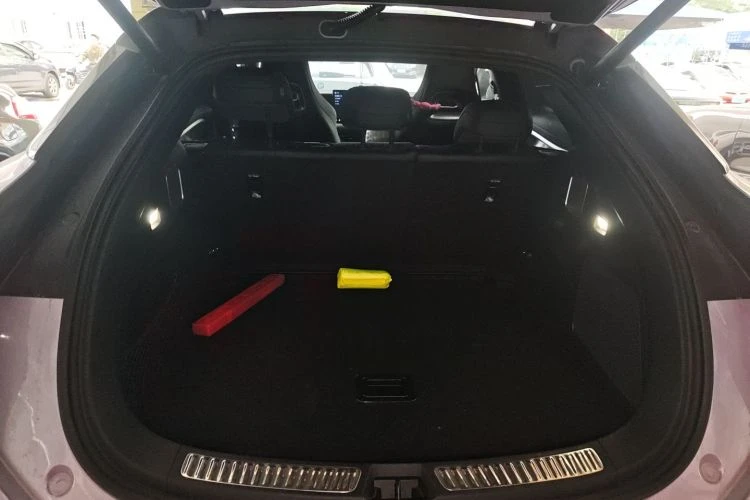 BYD Sealion 7 Long Range , снимка 16 - Автомобили и джипове - 53494355