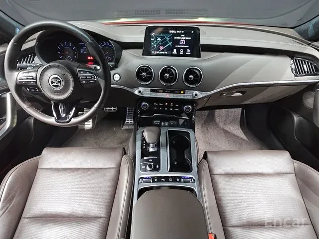 Kia Stinger 2.0 Turbo, снимка 4 - Автомобили и джипове - 55682203