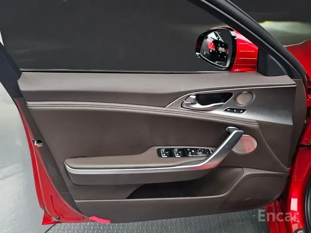 Kia Stinger 2.0 Turbo, снимка 15 - Автомобили и джипове - 55682203