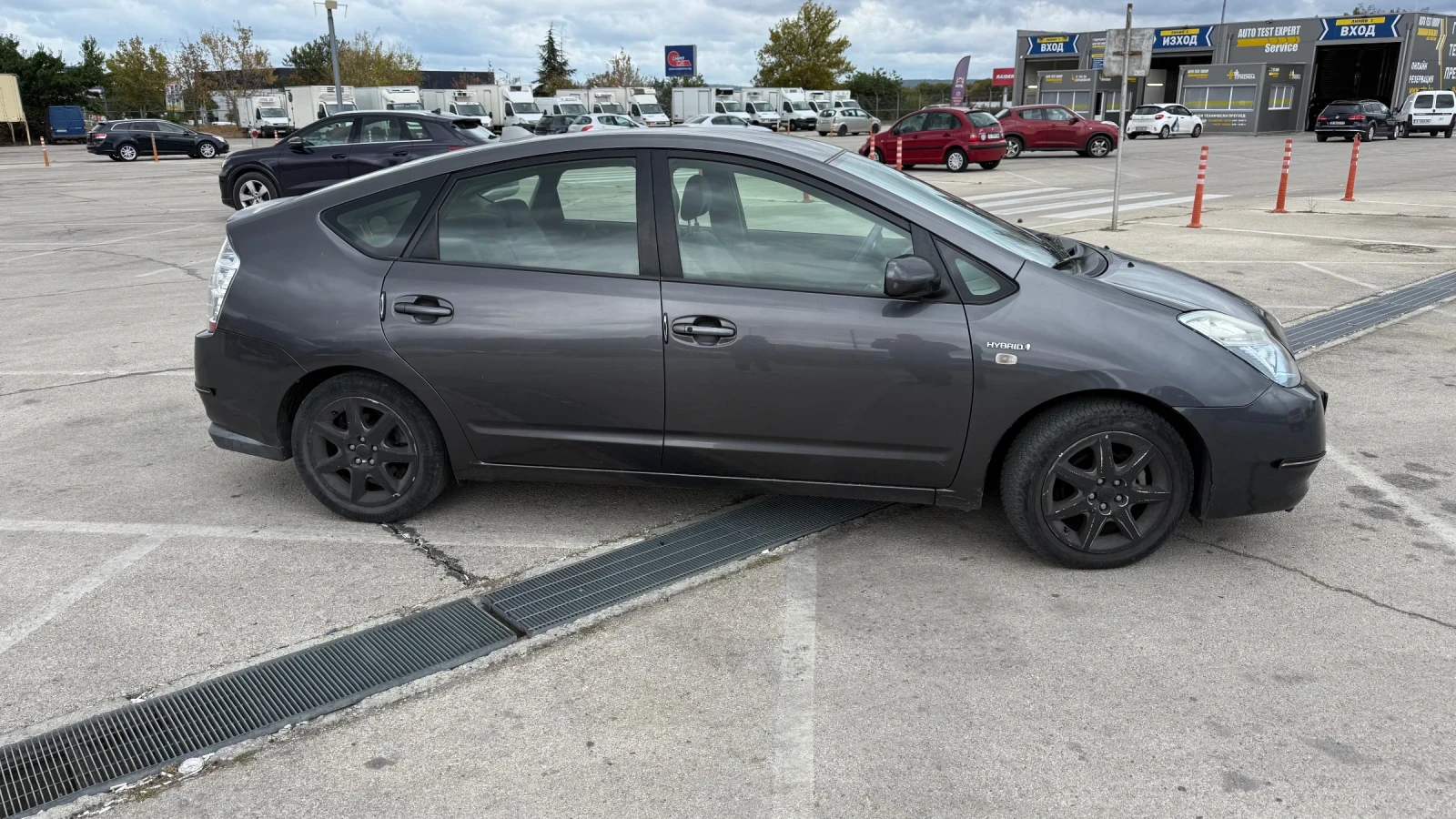 Toyota Prius Hybrid 1.5 бензин 121hp, снимка 1