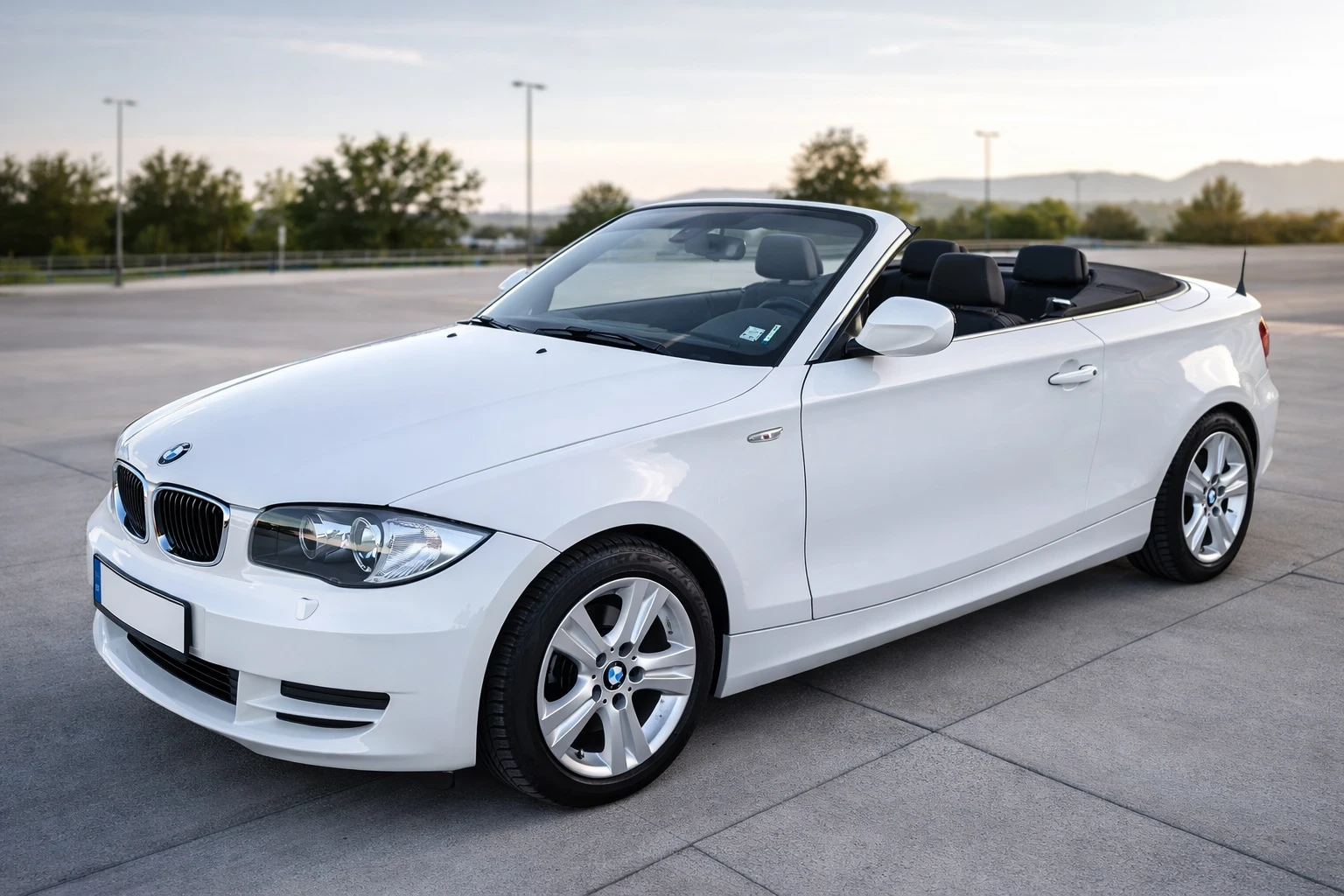 BMW 120 2.0 бензин. FACE LIFT Автоматик. Навигация. Кожа. 