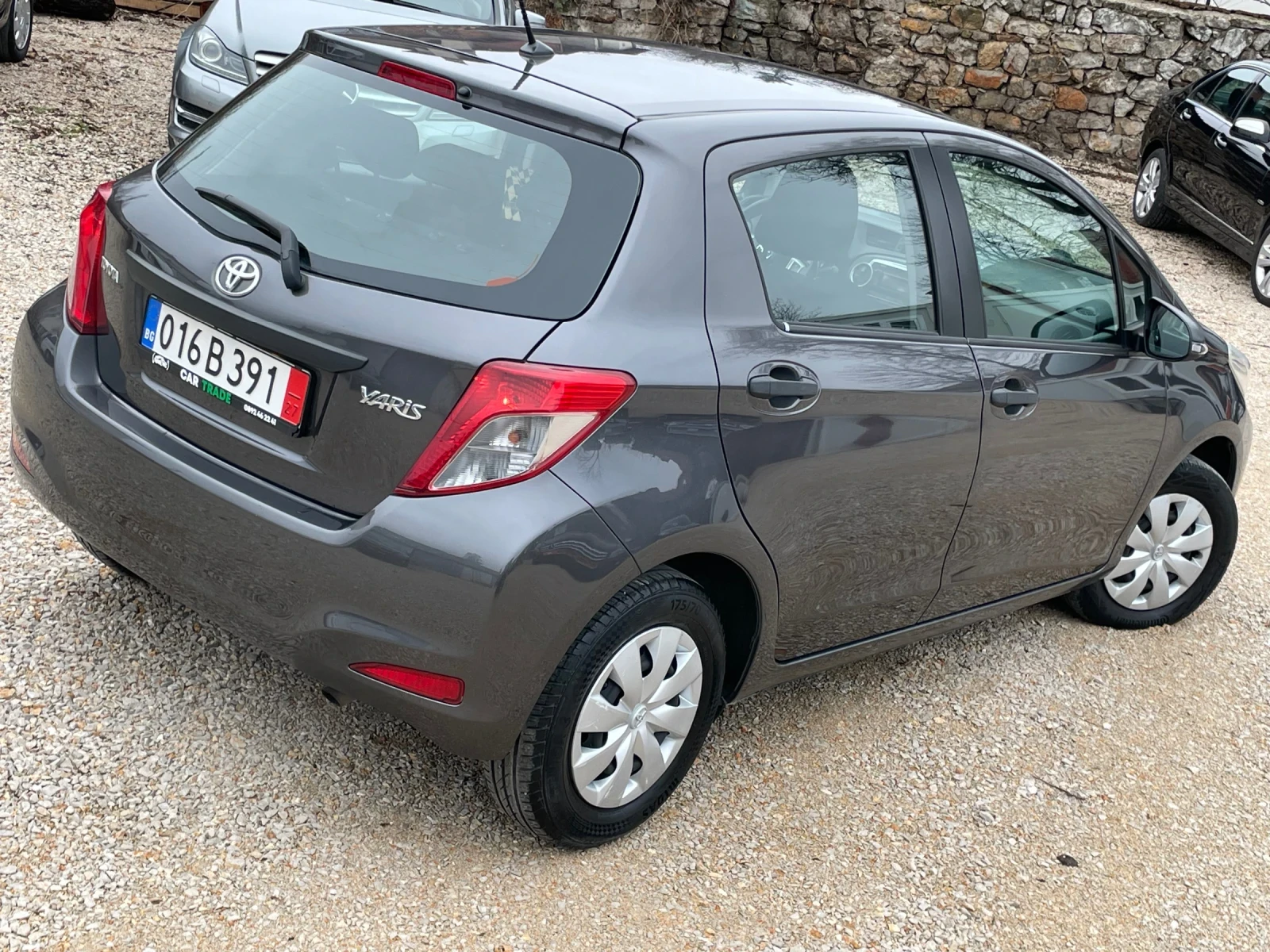 Toyota Yaris 1.3i/Верига/170.000км/Сервизна история/от 1-ви соб - изображение 4