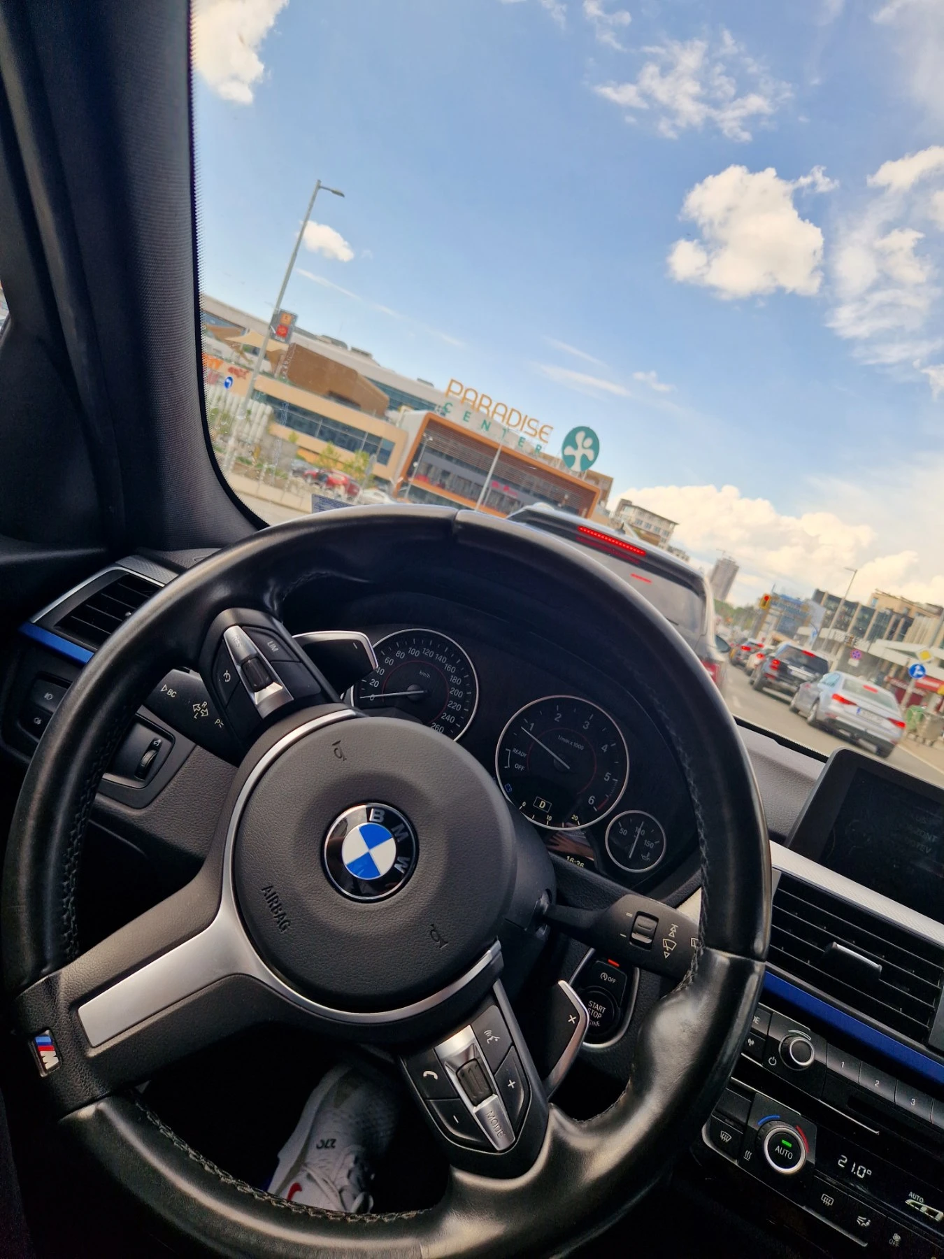 BMW 320  - изображение 10