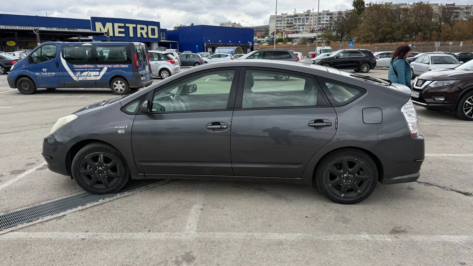 Toyota Prius Hybrid 1.5 бензин 121hp - изображение 5