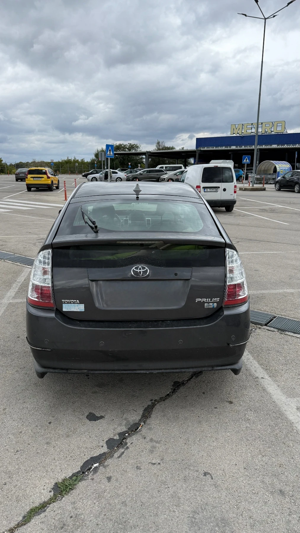 Toyota Prius Hybrid 1.5 бензин 121hp - изображение 3