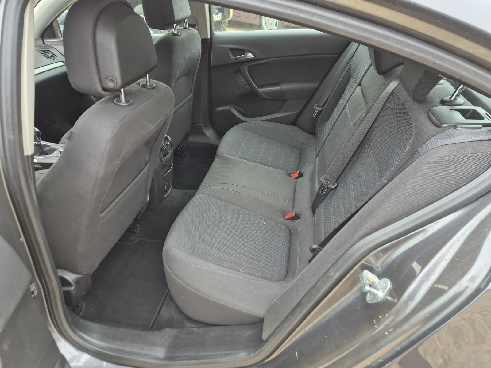 Opel Insignia 1.8i - изображение 8
