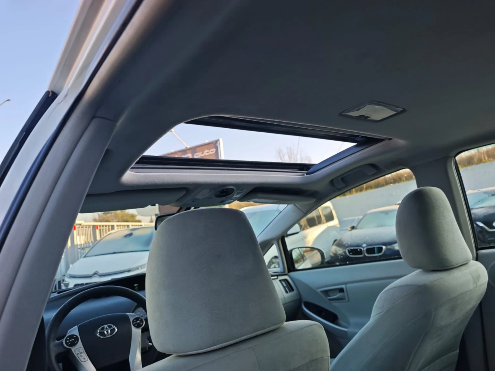 Toyota Prius ������* ��������* ���* ����* �������� | Mobile.bg � ����������� 11